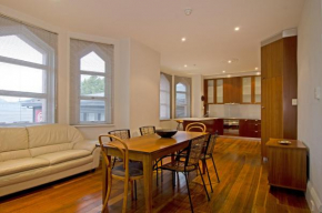 Отель Roxburgh House Apartments - Hobart CBD  Хобарт